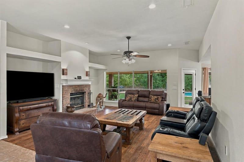 502 Three Skillet Road, Springtown TX 76082 - Photo 13