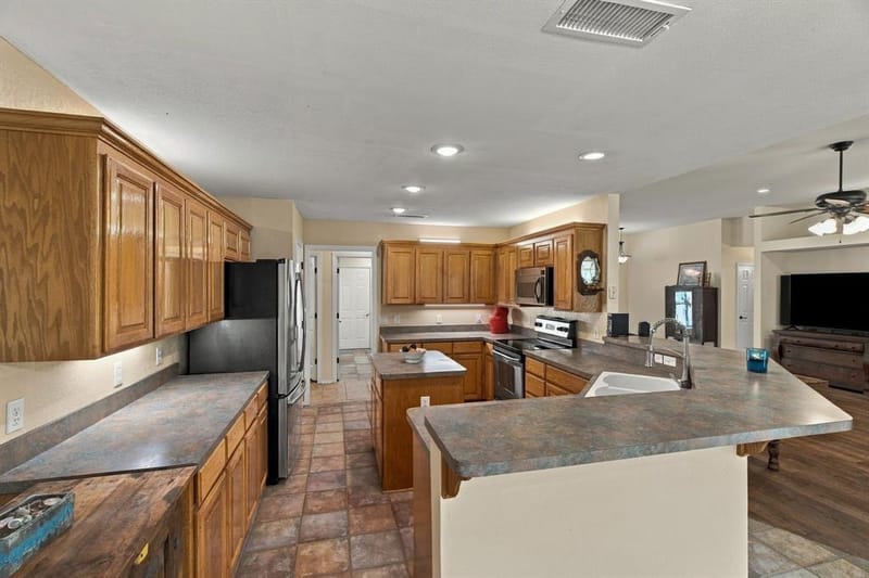 502 Three Skillet Road, Springtown TX 76082 - Photo 20