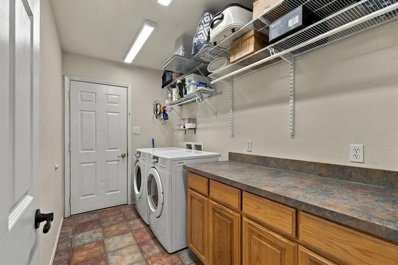 502 Three Skillet Road, Springtown TX 76082 - Photo 34