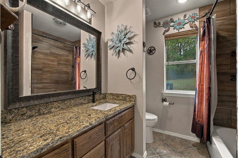 502 Three Skillet Road, Springtown TX 76082 - Photo 31