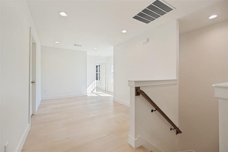 10649 Longmeadow Drive, Dallas TX 75238 - Photo 20