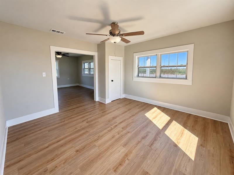 401 N Frontage Road, Valley View TX 76272 - Photo 5