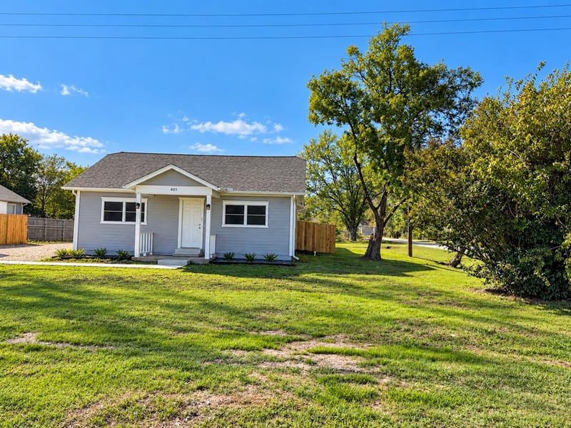 401 N Frontage Road, Valley View TX 76272 - Photo 18