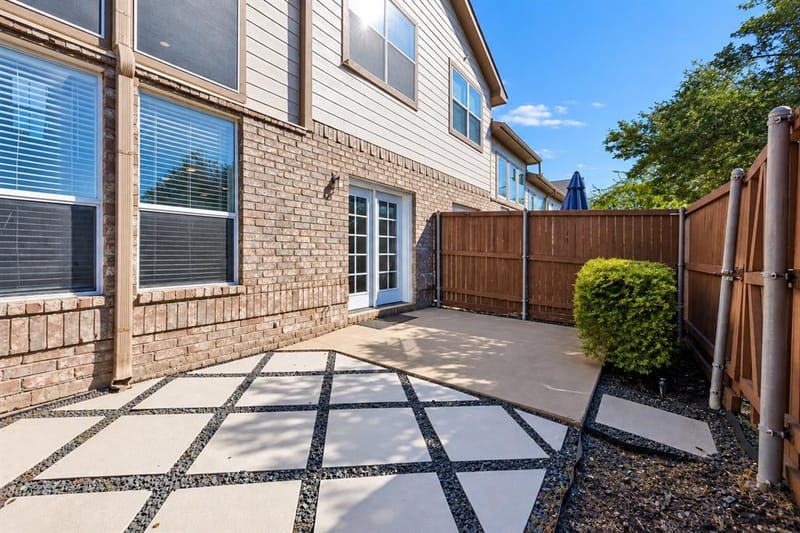 916 Avondale Lane, Plano TX 75025 - Photo 24
