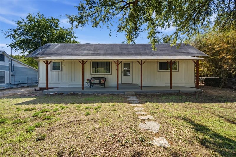 476 E Church Street, Bluff Dale TX 76433