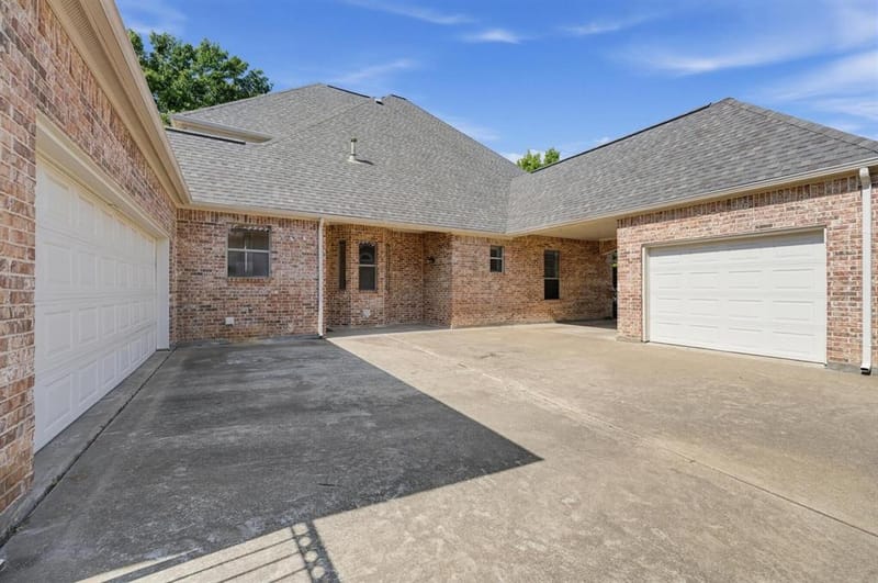 210 Black Walnut Drive, Garland TX 75044 - Photo 7