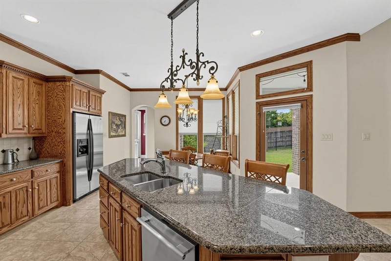 210 Black Walnut Drive, Garland TX 75044 - Photo 14