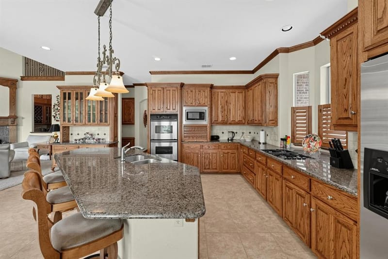 210 Black Walnut Drive, Garland TX 75044 - Photo 15