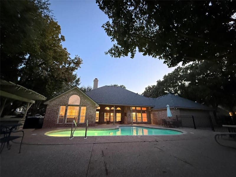 107 Pinnacle Court, Woodway TX 76712 - Photo 2