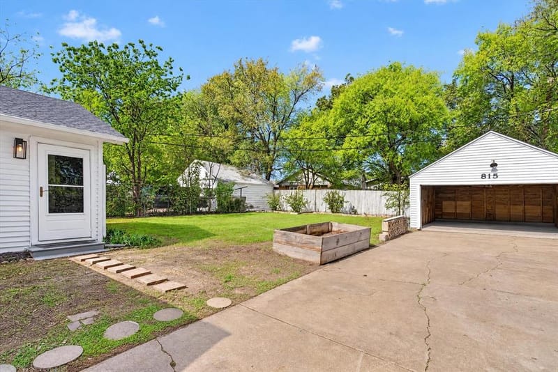 815 E Robert Street, Fort Worth TX 76104 - Photo 27