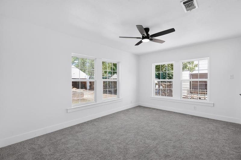 815 E Robert Street, Fort Worth TX 76104 - Photo 17