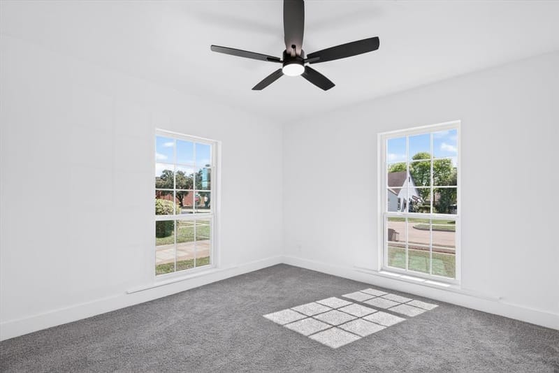 815 E Robert Street, Fort Worth TX 76104 - Photo 20