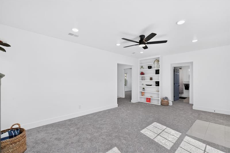 815 E Robert Street, Fort Worth TX 76104 - Photo 8