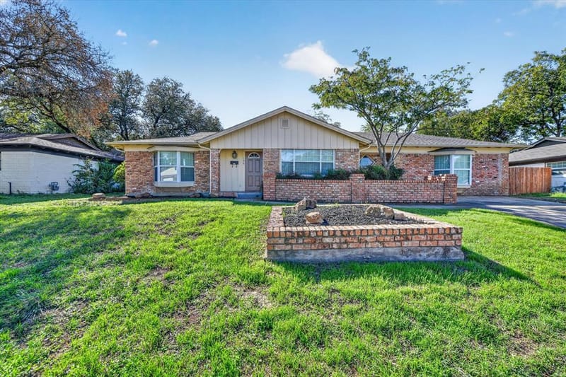 155 Sheffield Drive, Fort Worth TX 76134