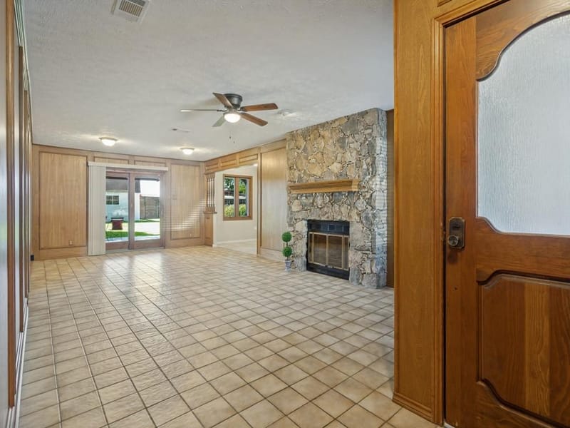 2912 Linden Lea, Irving TX 75061 - Photo 6