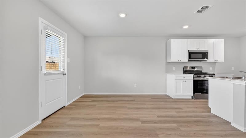 7741 ROYAL FERN Drive, Denton TX 76259 - Photo 5