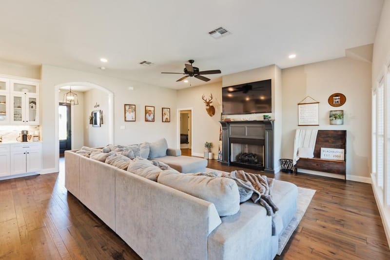 1610 N Mason Street, Bowie TX 76230 - Photo 6