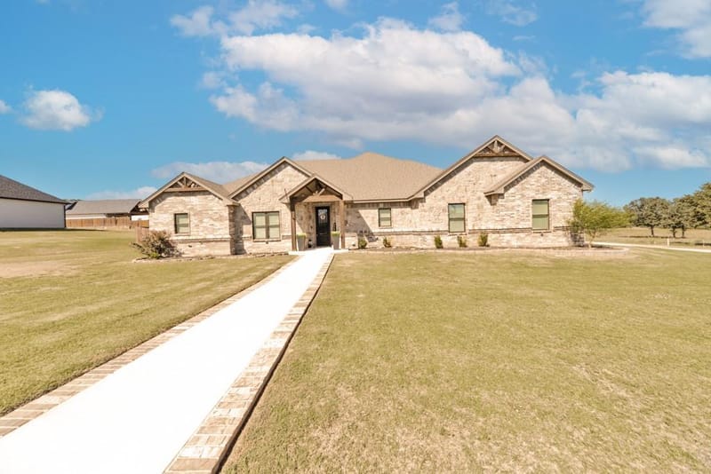 1610 N Mason Street, Bowie TX 76230