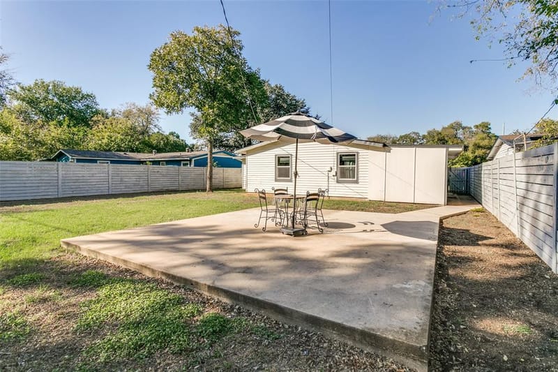 1306 E Lovers Lane, Arlington TX 76010 - Photo 22