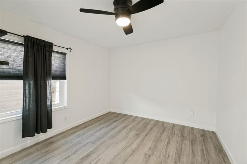 1306 E Lovers Lane, Arlington TX 76010 - Photo 19
