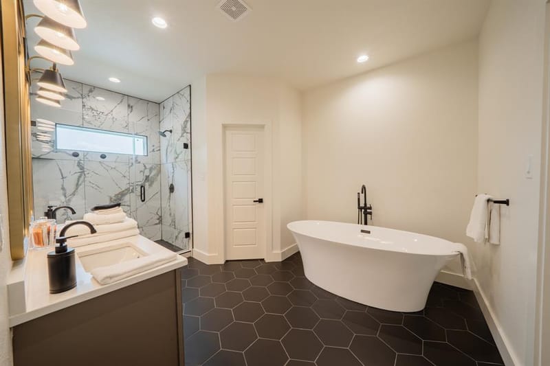 5900 Bertha Lane, Haltom City TX 76117 - Photo 12