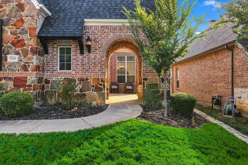 8900 Scarlet Trail, Lantana TX 76226 - Photo 9
