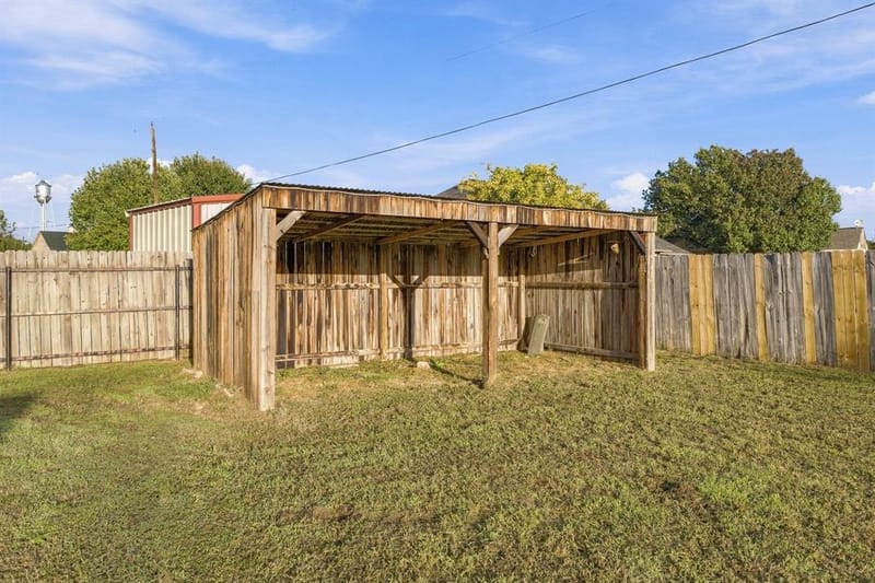 107 Ashley Street, Alvord TX 76225 - Photo 32