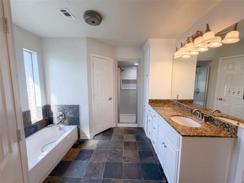 5700 Bermuda Drive, North Richland Hills TX 76180 - Photo 14