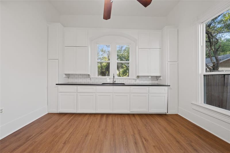 307 Avenue D, Clifton TX 76634 - Photo 7