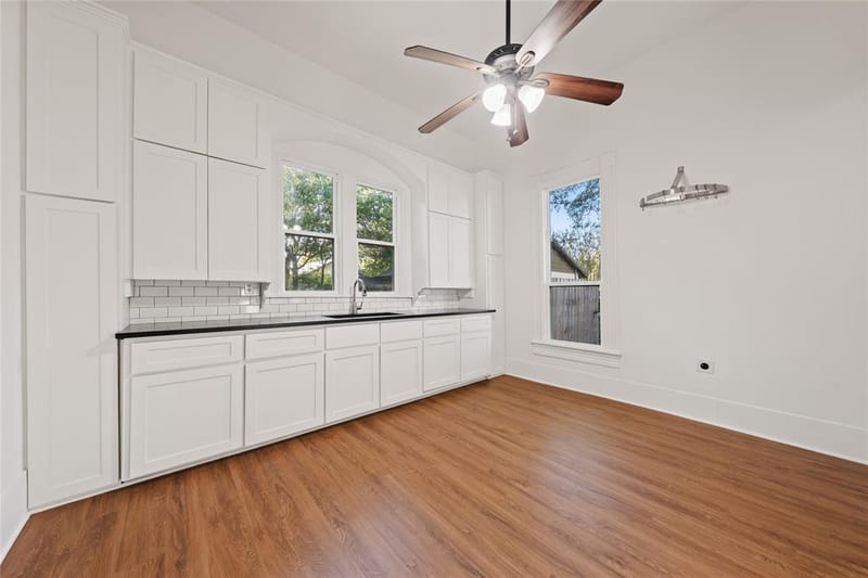 307 Avenue D, Clifton TX 76634 - Photo 5