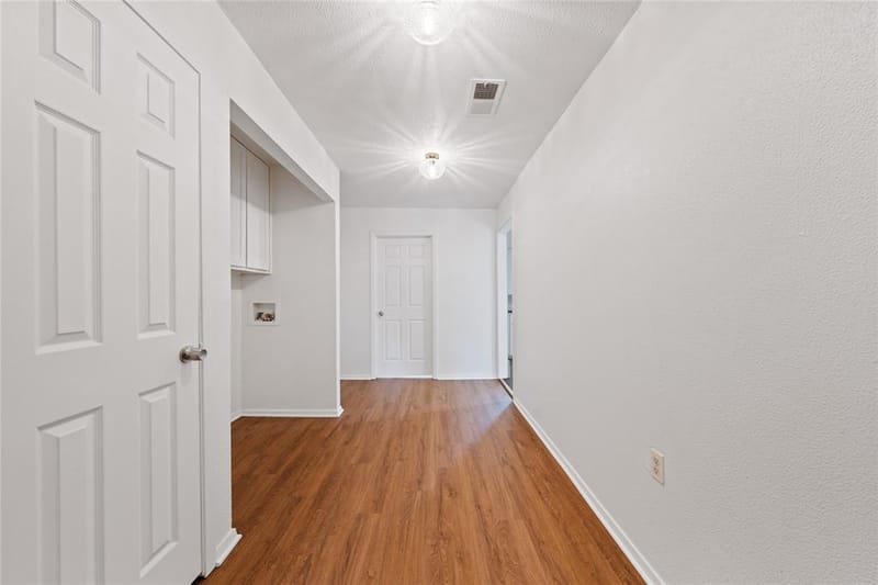 307 Avenue D, Clifton TX 76634 - Photo 9