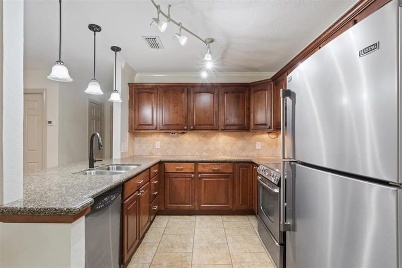 125 Pleasant Grove Lane, Waco TX 76712 - Photo 6