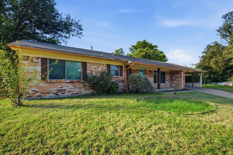 1421 Eastview Drive, Weatherford TX 76086 - Photo 2