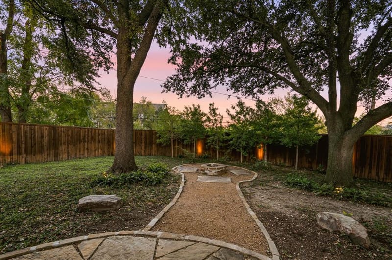 9656 Ravensway Drive, Dallas TX 75238 - Photo 38