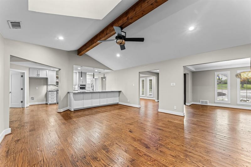 9656 Ravensway Drive, Dallas TX 75238 - Photo 10