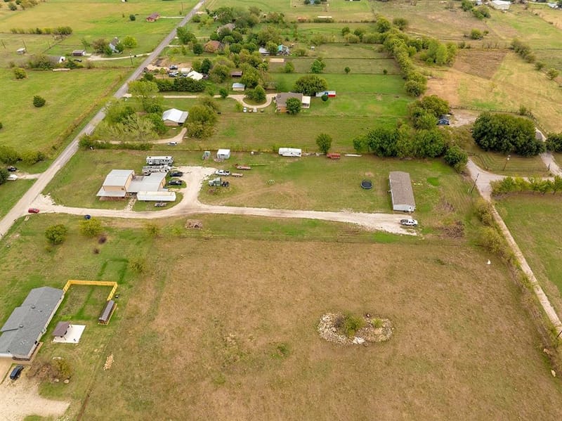 7135 Michael Road, Sanger TX 76266 - Photo 35