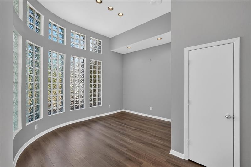 4420 Hollow Oak Drive, Dallas TX 75287 - Photo 8