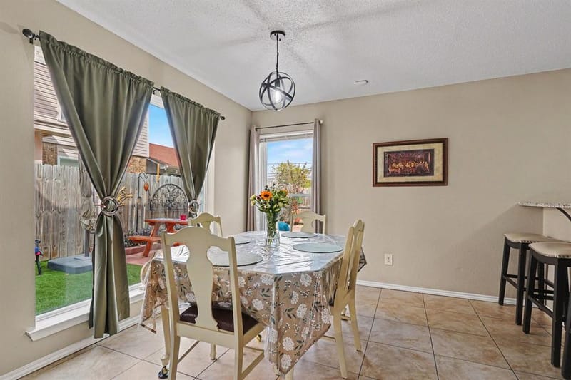 6747 S Creek Drive, Fort Worth TX 76133 - Photo 7