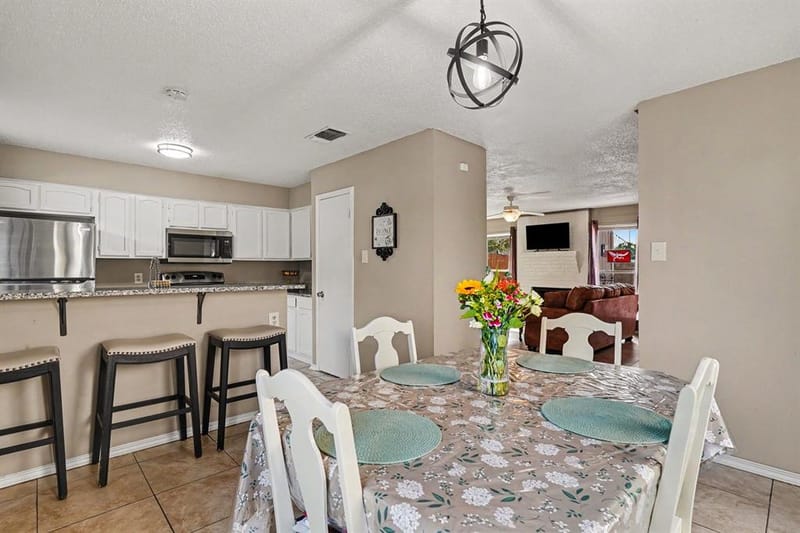 6747 S Creek Drive, Fort Worth TX 76133 - Photo 8