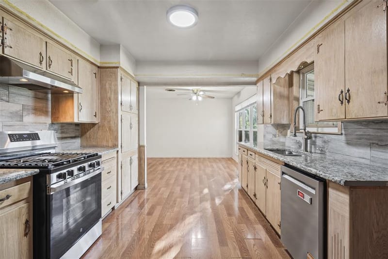 6115 Overlake Drive, Fort Worth TX 76135 - Photo 12