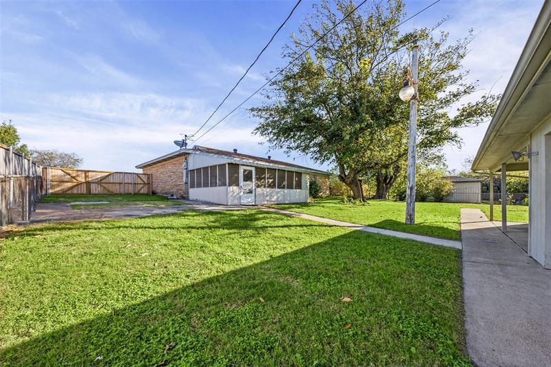 6115 Overlake Drive, Fort Worth TX 76135 - Photo 30