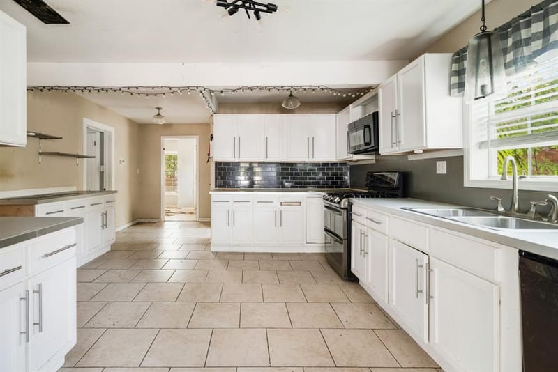 2044 Cleveland Street, Paris TX 75460 - Photo 7