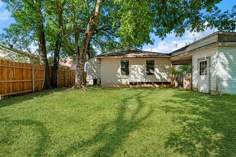 2044 Cleveland Street, Paris TX 75460 - Photo 24
