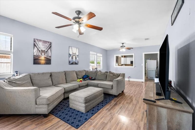 324 Cynisca Street, Waxahachie TX 75165 - Photo 6