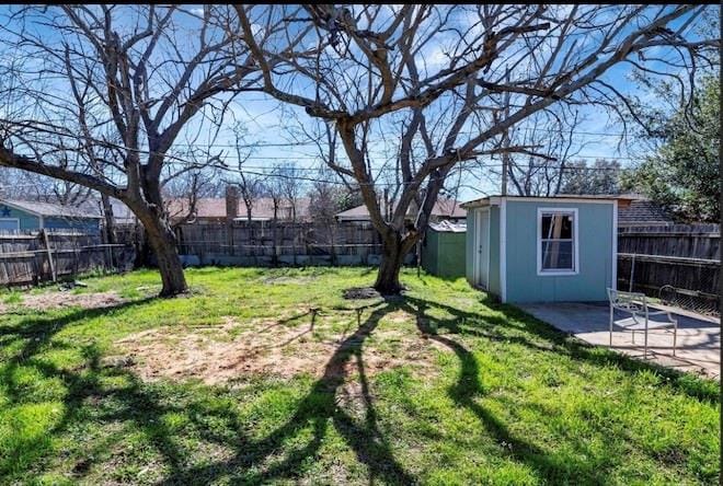 8521 Pemberton Court, White Settlement TX 76108 - Photo 15