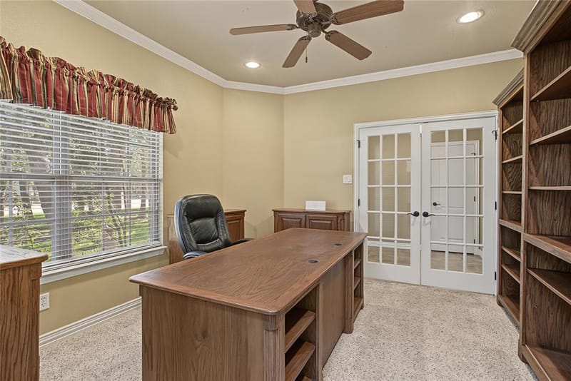 6104 Temple Oaks Court, Granbury TX 76049 - Photo 6