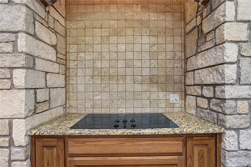 6104 Temple Oaks Court, Granbury TX 76049 - Photo 20