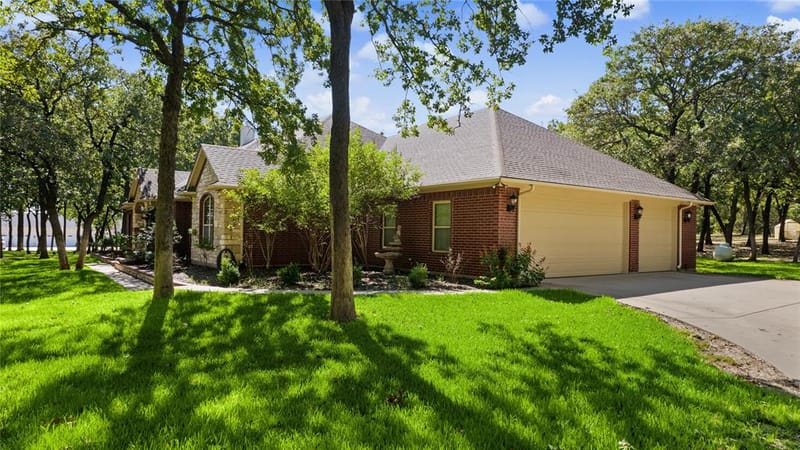 6104 Temple Oaks Court, Granbury TX 76049 - Photo 40