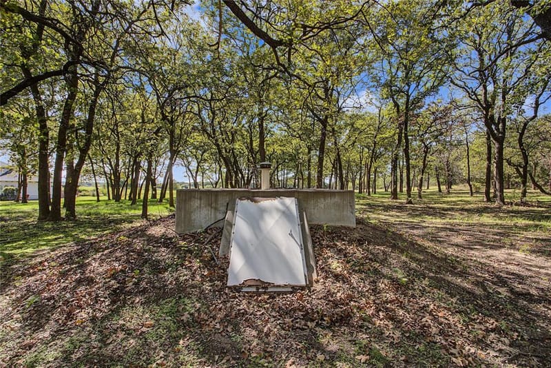 6104 Temple Oaks Court, Granbury TX 76049 - Photo 31