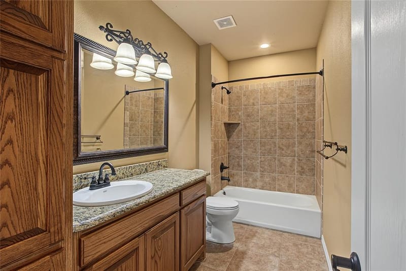 6104 Temple Oaks Court, Granbury TX 76049 - Photo 8